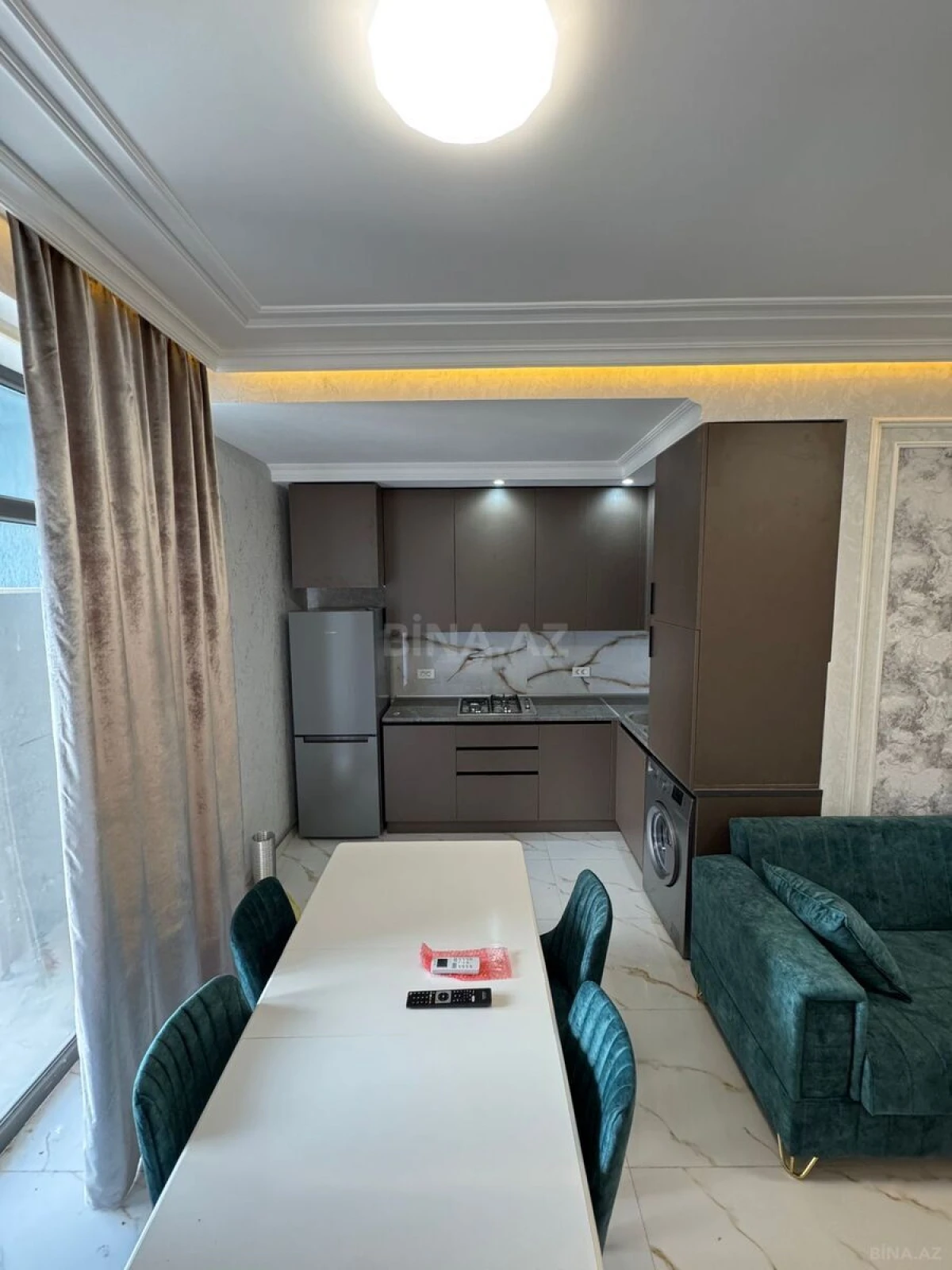 Kirayə verilir 2 otaqlı mənzil 67 m²