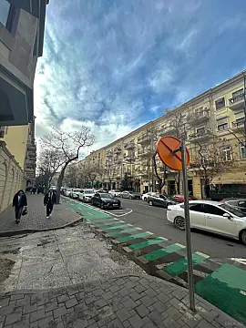 Kirayə verilir obyekt 53 m² — Bakı, Sahil qəs. 53.00 m²