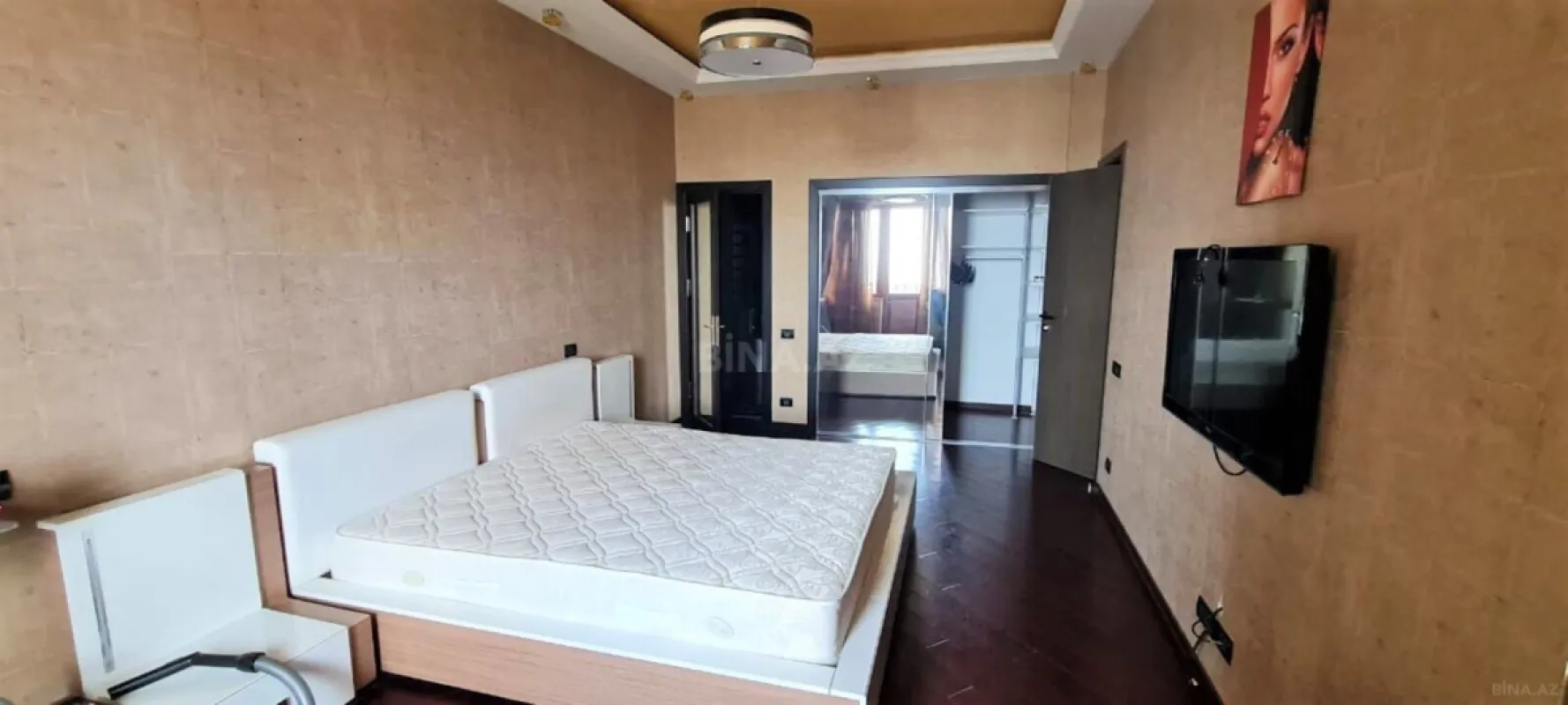 Kirayə verilir 4 otaqlı mənzil 250 m²