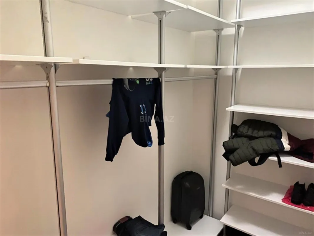 Kirayə verilir 4 otaqlı mənzil 250 m²