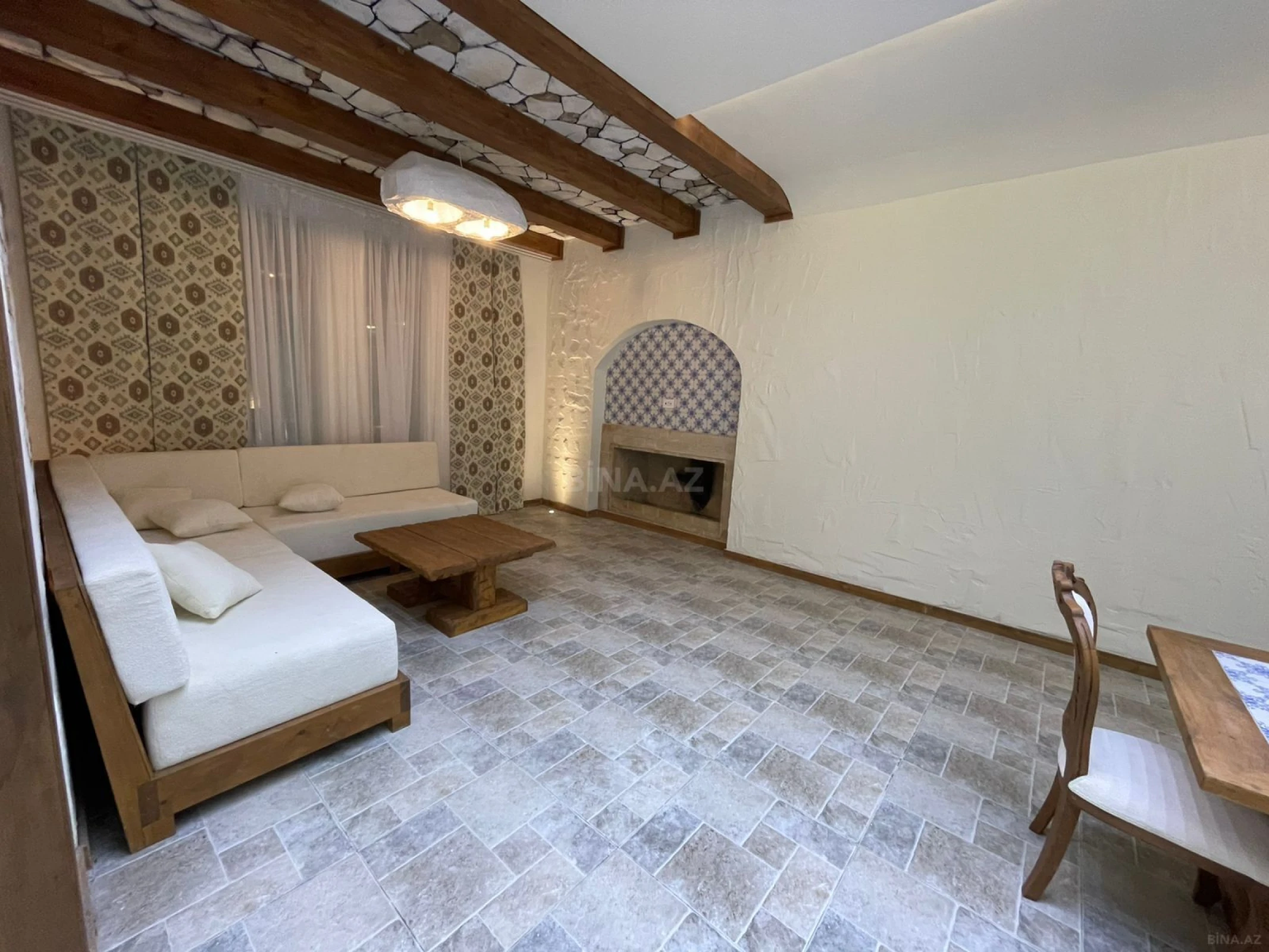 Satılır 7 otaqlı həyət evi 345 m²