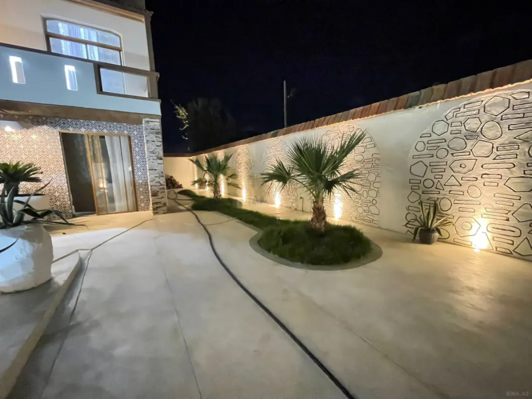 Satılır 7 otaqlı həyət evi 345 m²