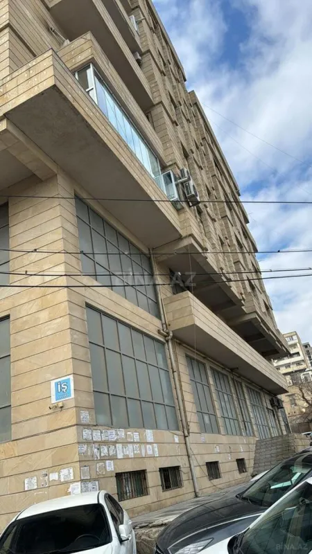 Satılır obyekt 330 m²