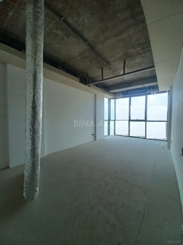 Satılır obyekt 330 m²
