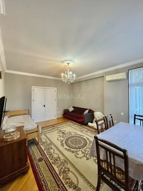 Kirayə verilir 2 otaqlı mənzil 88 m²