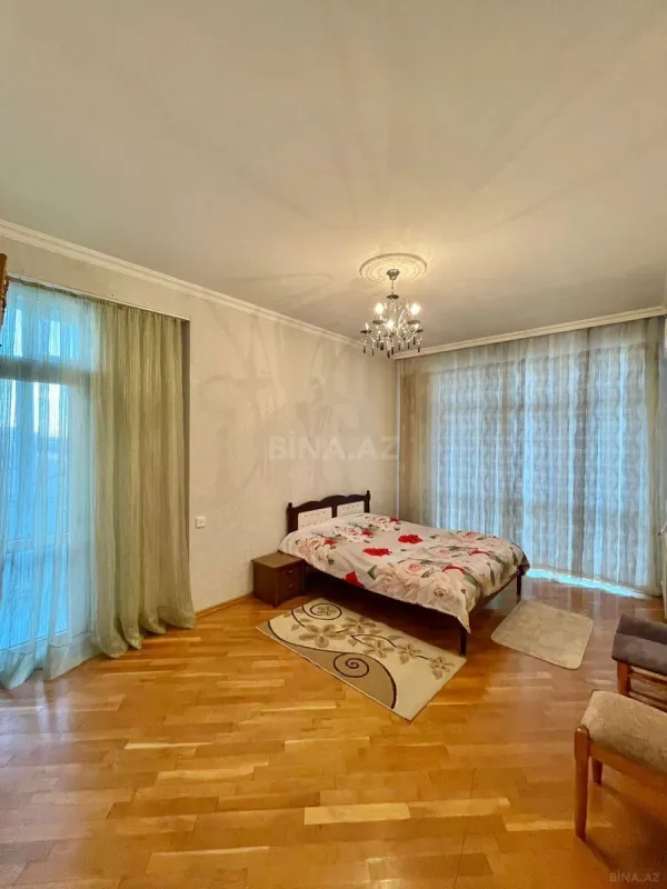 Kirayə verilir 2 otaqlı mənzil 88 m²