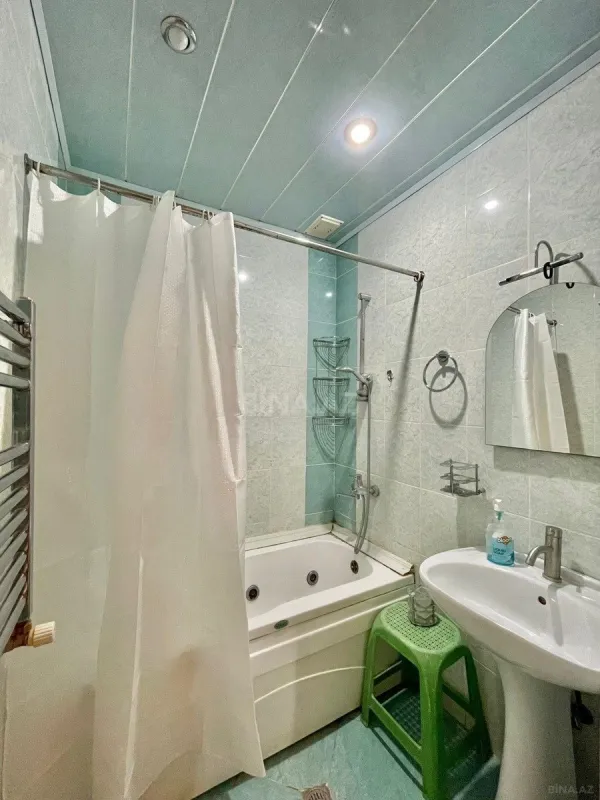 Kirayə verilir 2 otaqlı mənzil 88 m²