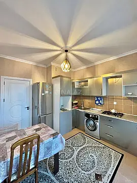 Kirayə verilir 2 otaqlı mənzil 88 m²
