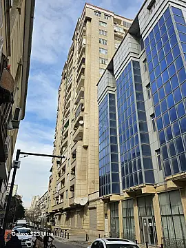 Satılır 3 otaqlı mənzil 120 m² — Bakı, İnşaatçılar 3 otaq 120.00 m²