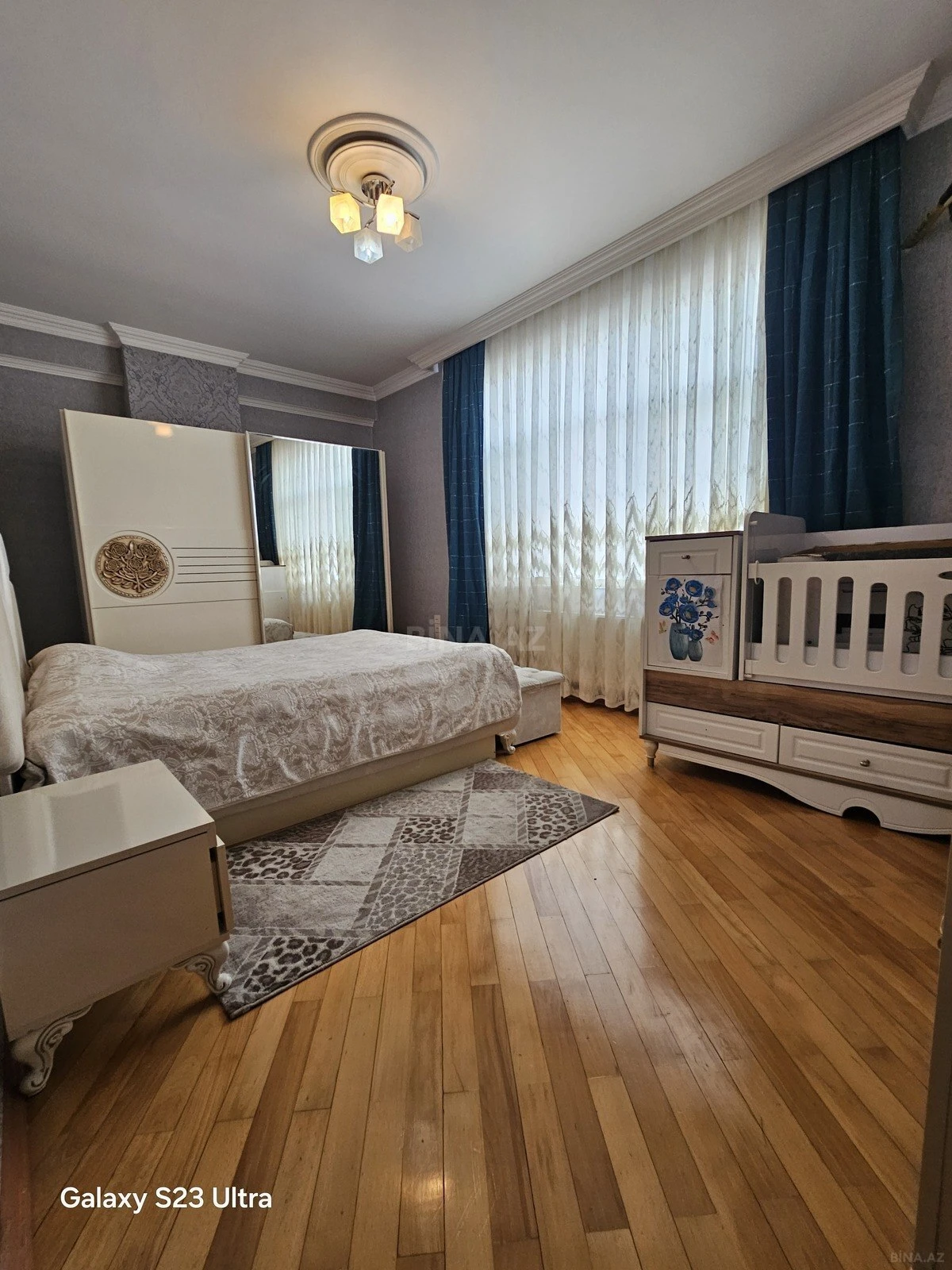 Satılır 3 otaqlı mənzil 120 m²