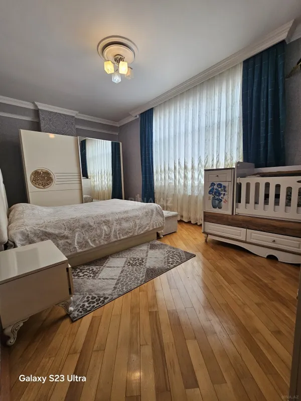 Satılır 3 otaqlı mənzil 120 m²