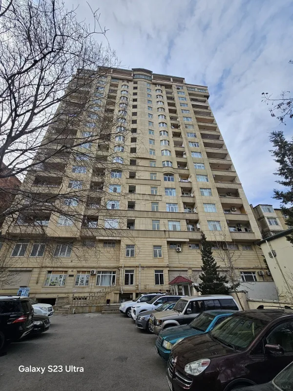 Satılır 3 otaqlı mənzil 120 m²
