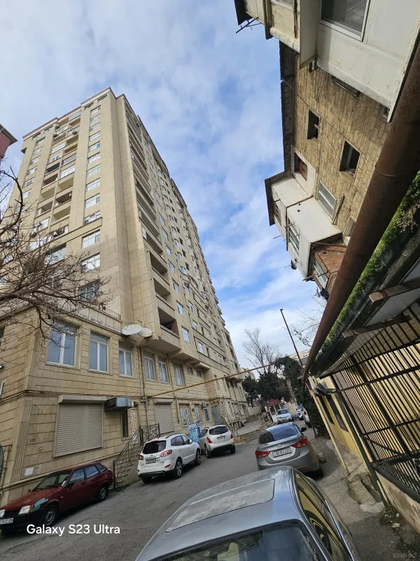 Satılır 3 otaqlı mənzil 120 m²