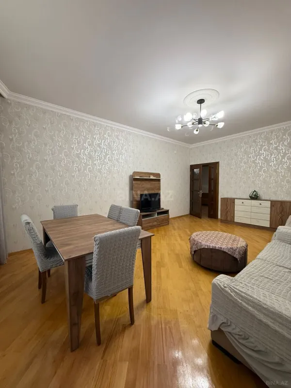 Kirayə verilir 3 otaqlı mənzil 130 m²