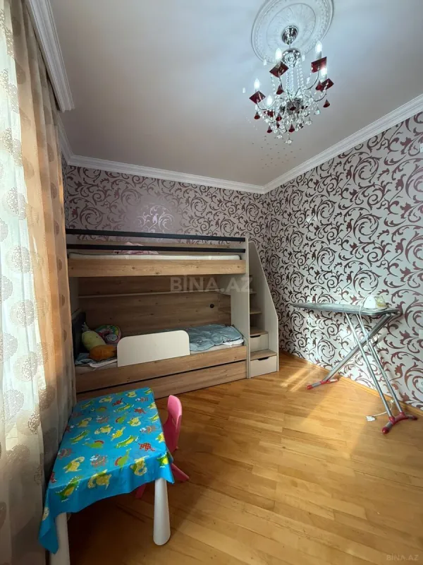 Kirayə verilir 3 otaqlı mənzil 130 m²