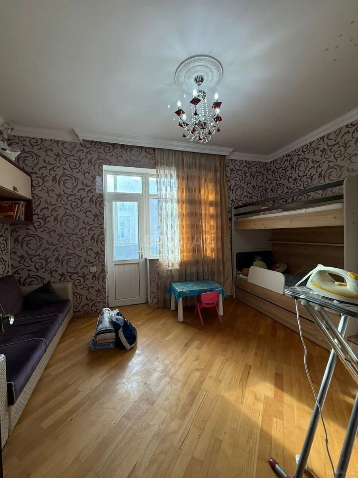Kirayə verilir 3 otaqlı mənzil 130 m²