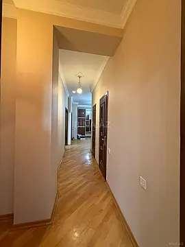 Kirayə verilir 3 otaqlı mənzil 130 m²