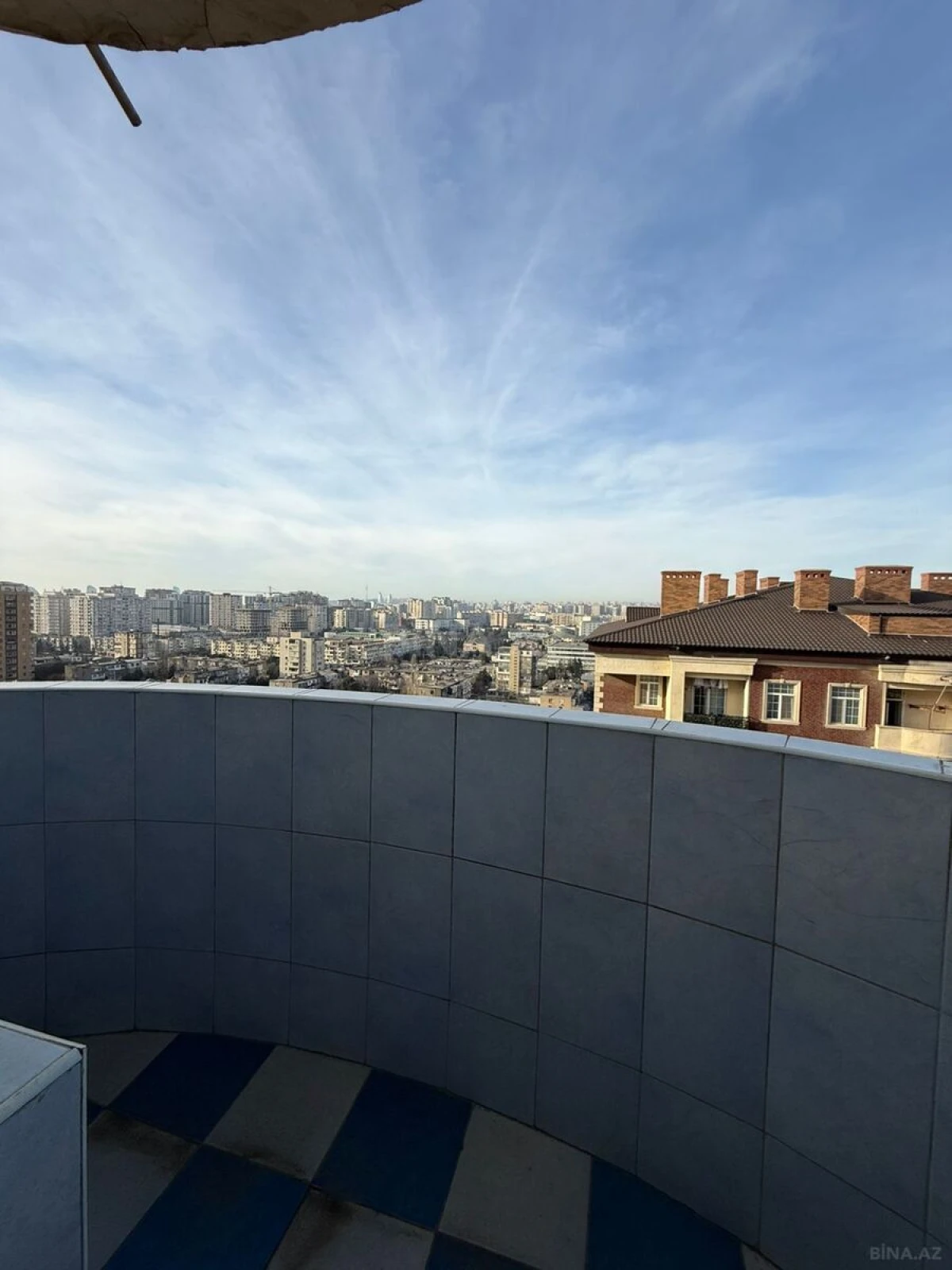 Kirayə verilir 3 otaqlı mənzil 130 m²