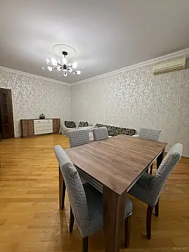 Kirayə verilir 3 otaqlı mənzil 130 m²