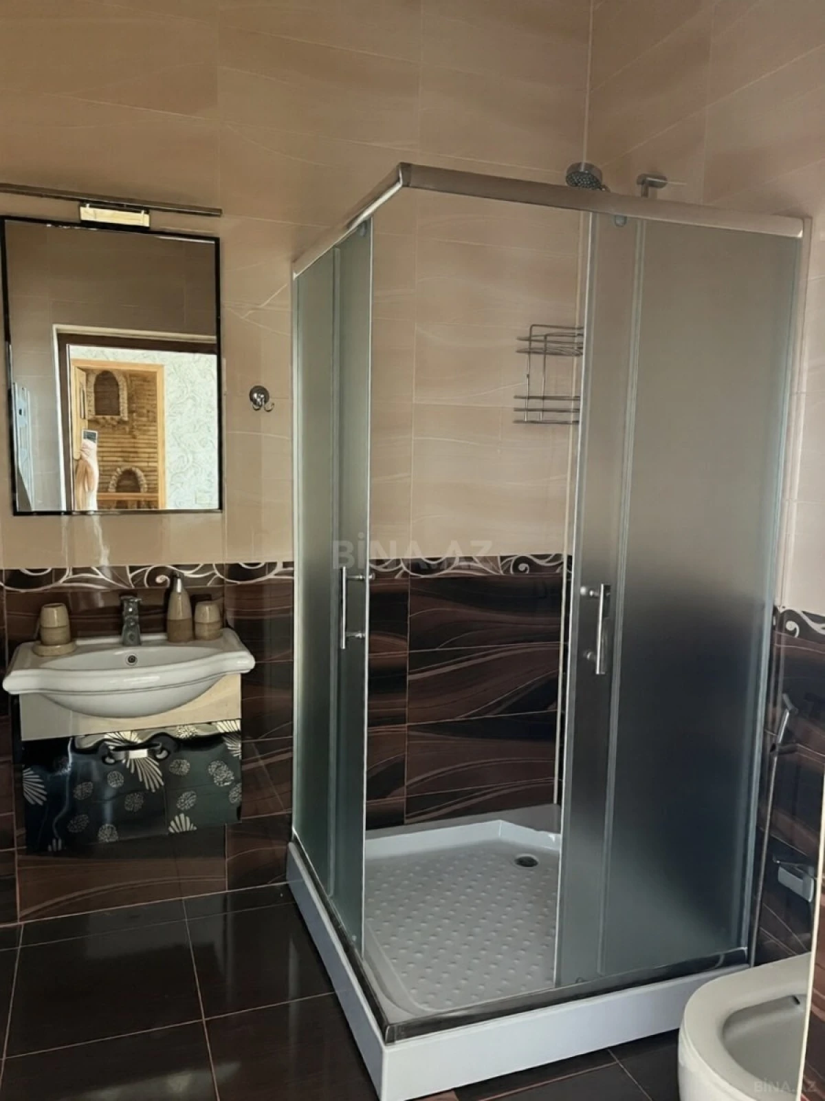 Kirayə verilir 6 otaqlı həyət evi 600 m²