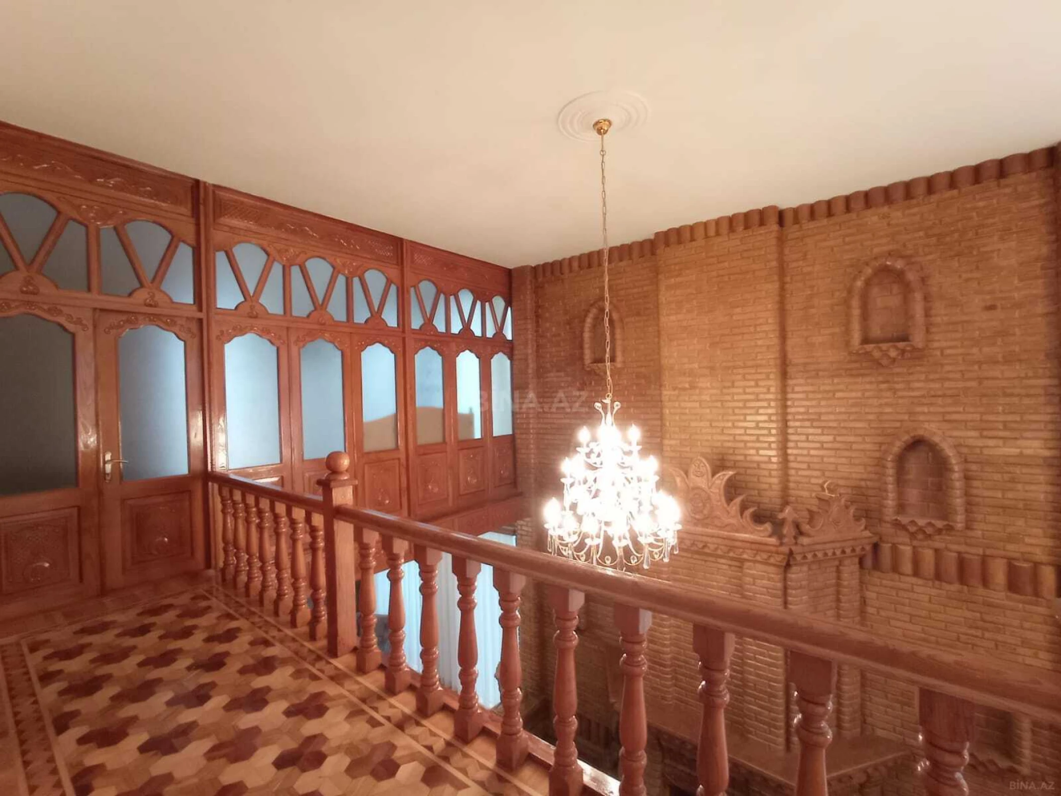 Kirayə verilir 6 otaqlı həyət evi 600 m²