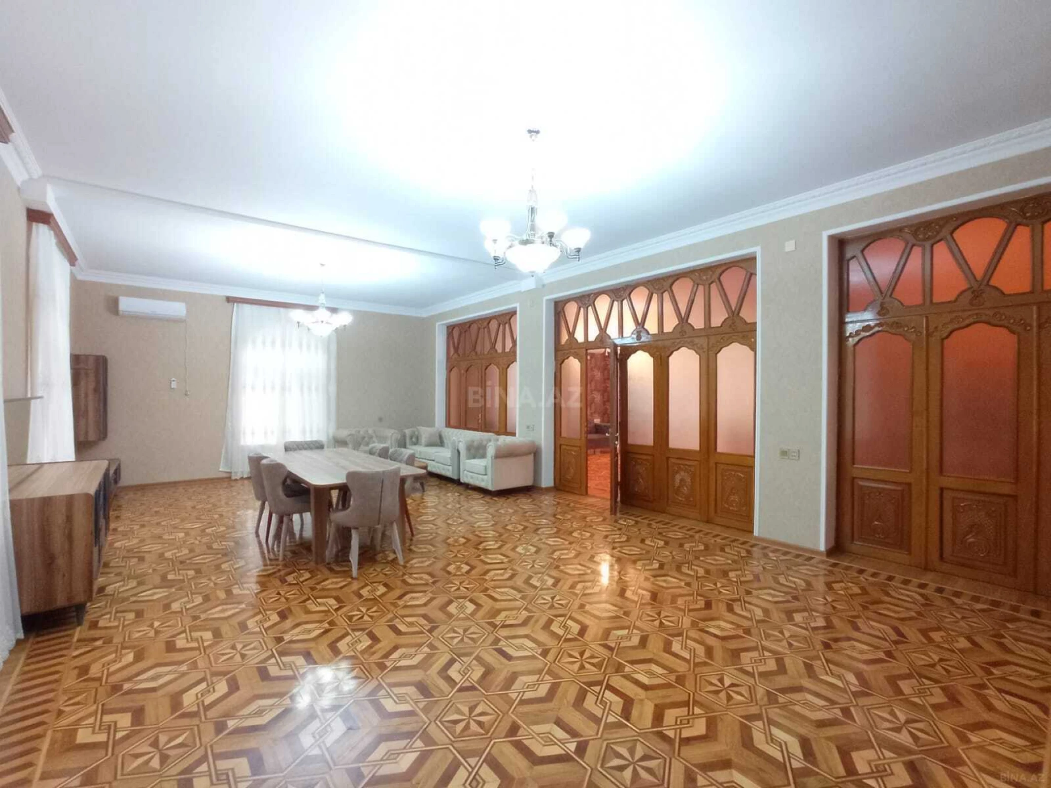 Kirayə verilir 6 otaqlı həyət evi 600 m²