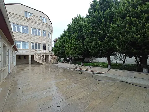 Kirayə verilir 6 otaqlı həyət evi 600 m² — Bakı, Badamdar 6 otaq 600.00 m²