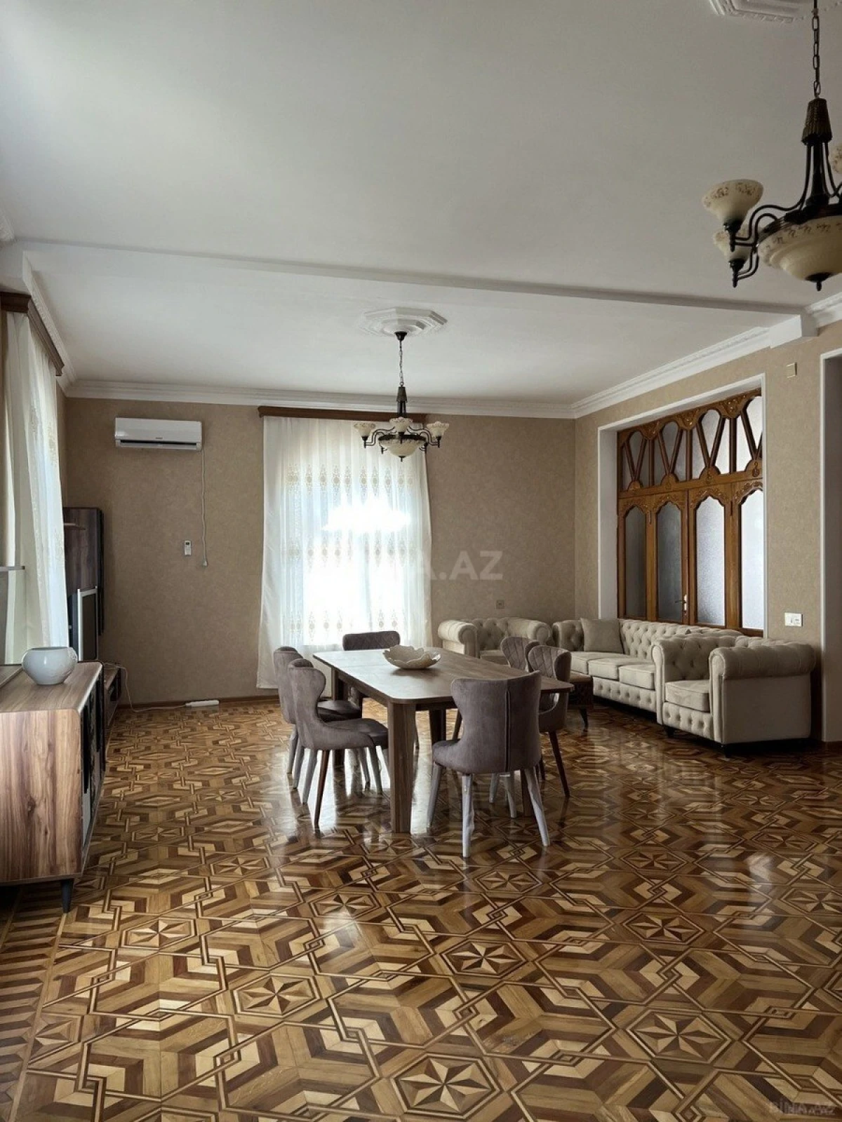 Kirayə verilir 6 otaqlı həyət evi 600 m²