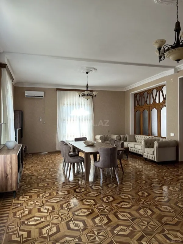 Kirayə verilir 6 otaqlı həyət evi 600 m²