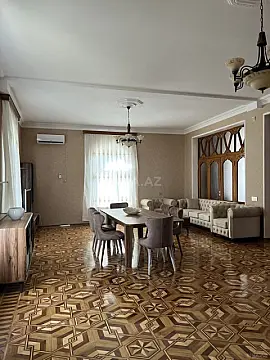 Kirayə verilir 6 otaqlı həyət evi 600 m²