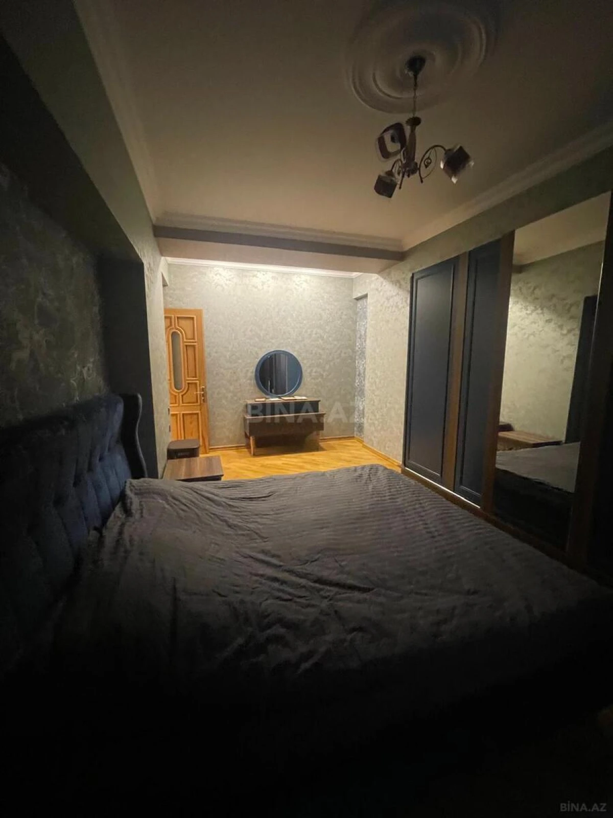 Satılır 3 otaqlı mənzil 120 m²