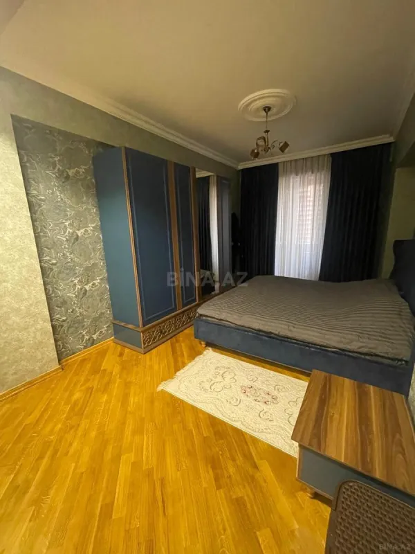 Satılır 3 otaqlı mənzil 120 m²