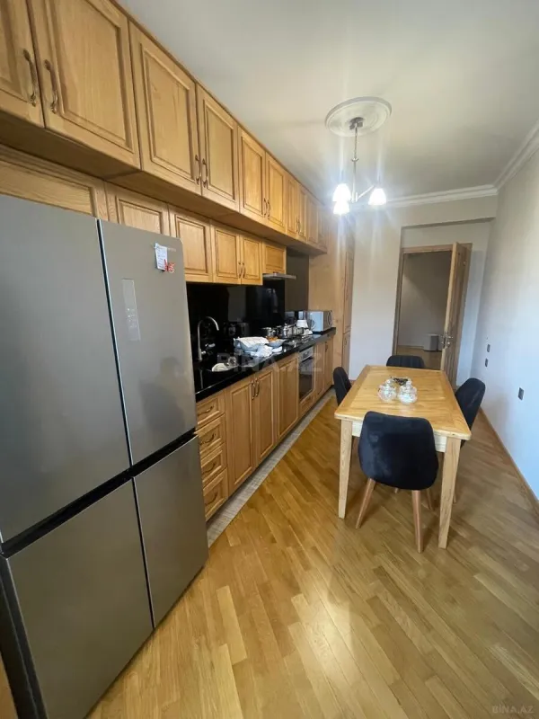 Satılır 3 otaqlı mənzil 120 m²