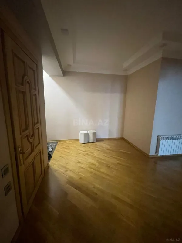 Satılır 3 otaqlı mənzil 120 m²