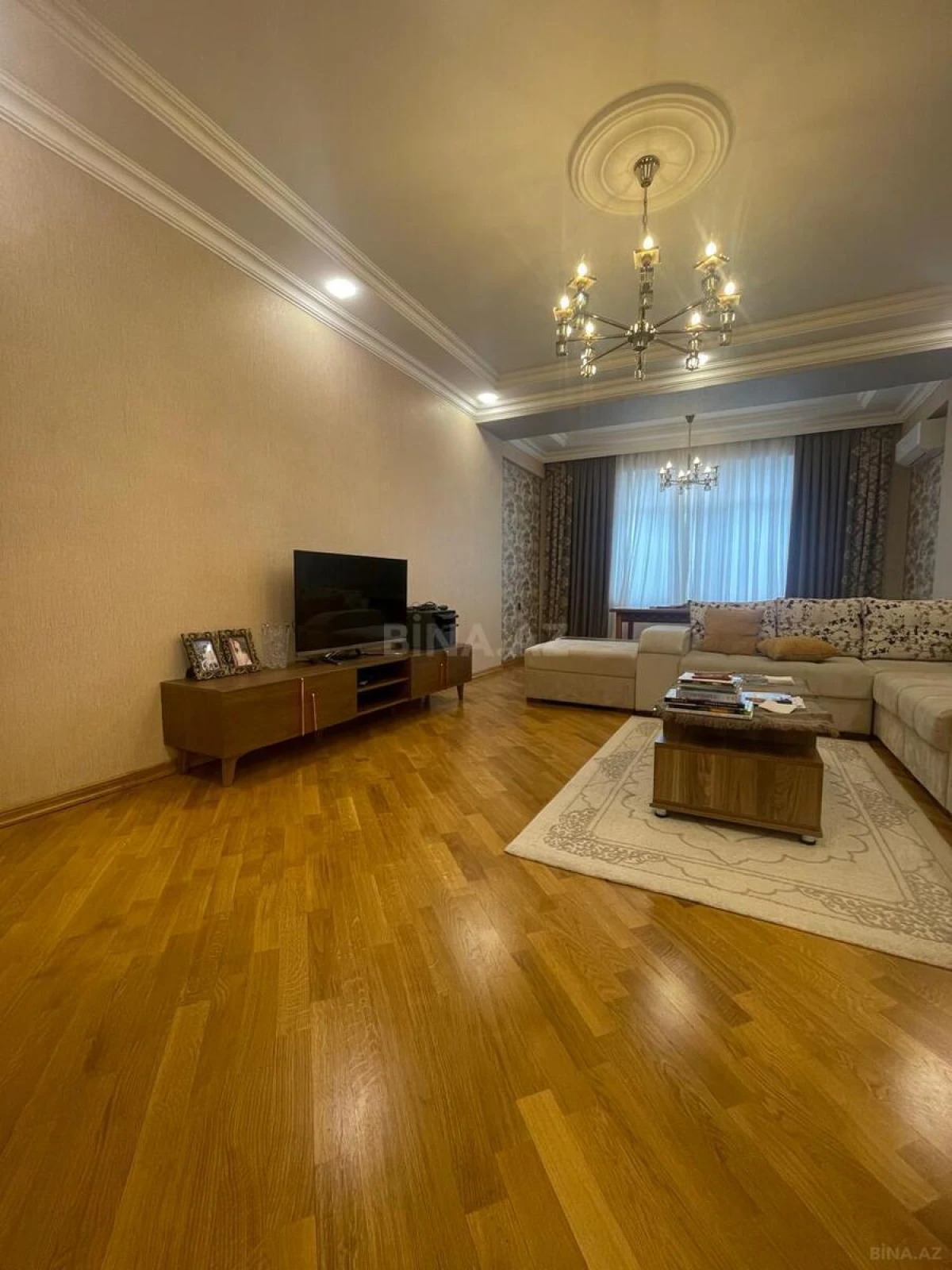 Satılır 3 otaqlı mənzil 120 m²