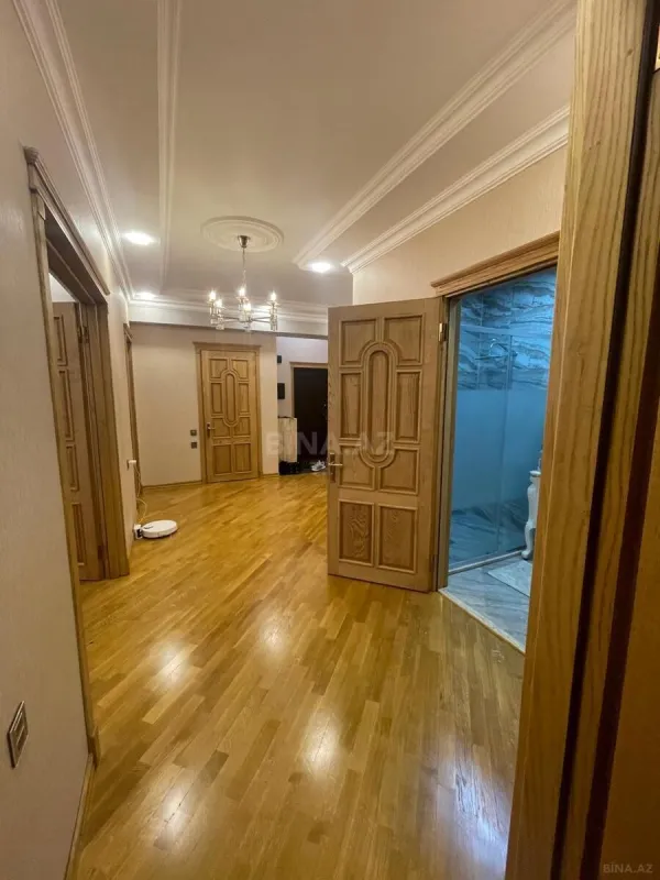 Satılır 3 otaqlı mənzil 120 m²