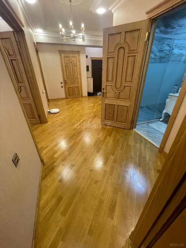Satılır 3 otaqlı mənzil 120 m²