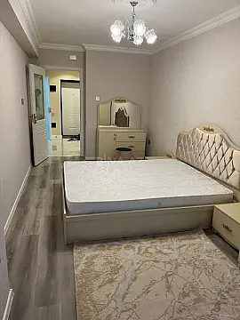 Kirayə verilir 2 otaqlı mənzil 60 m²