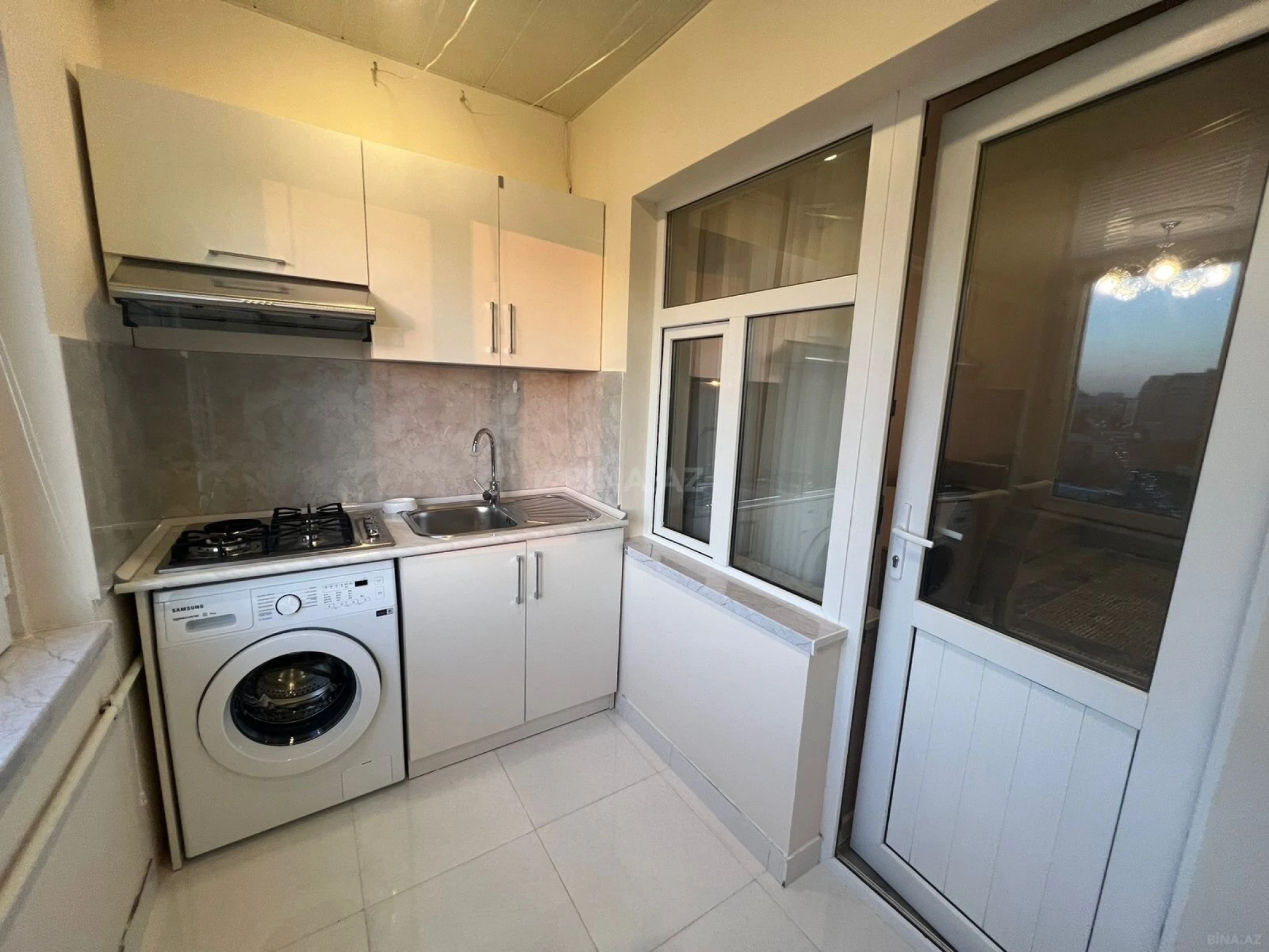 Kirayə verilir 2 otaqlı mənzil 60 m²