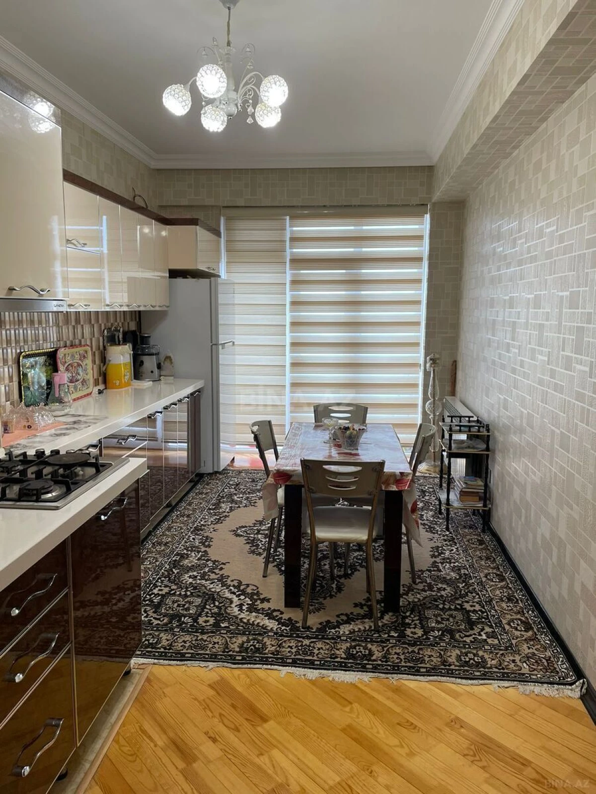Kirayə verilir 2 otaqlı mənzil 96 m²