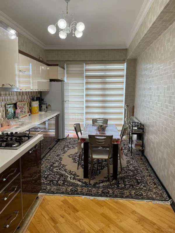 Kirayə verilir 2 otaqlı mənzil 96 m²
