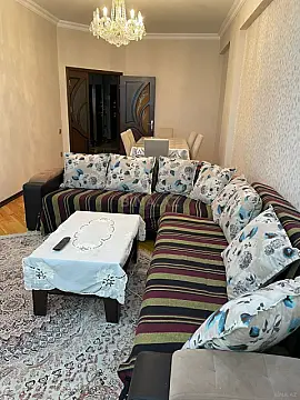Kirayə verilir 2 otaqlı mənzil 96 m²