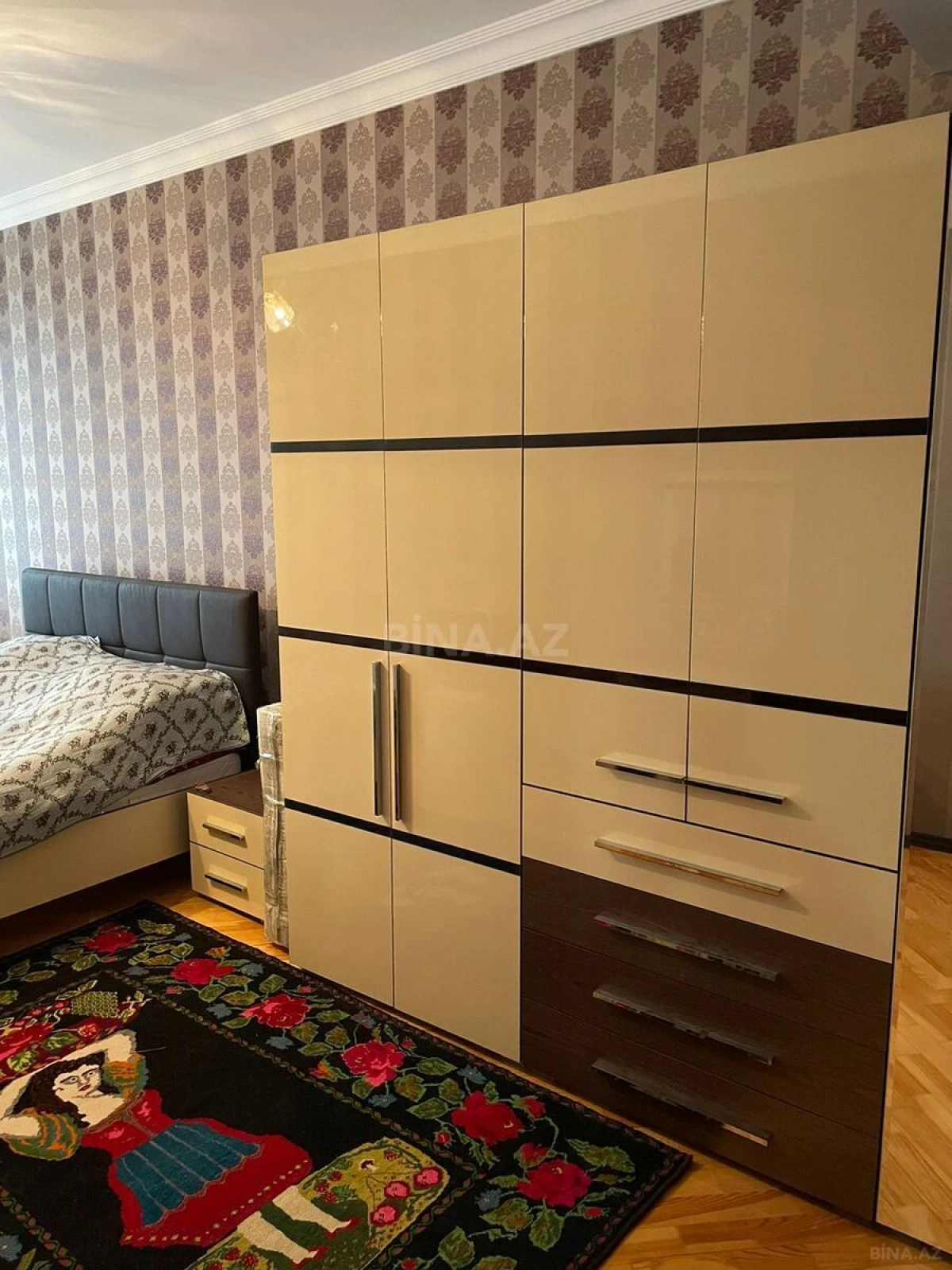 Kirayə verilir 2 otaqlı mənzil 96 m²
