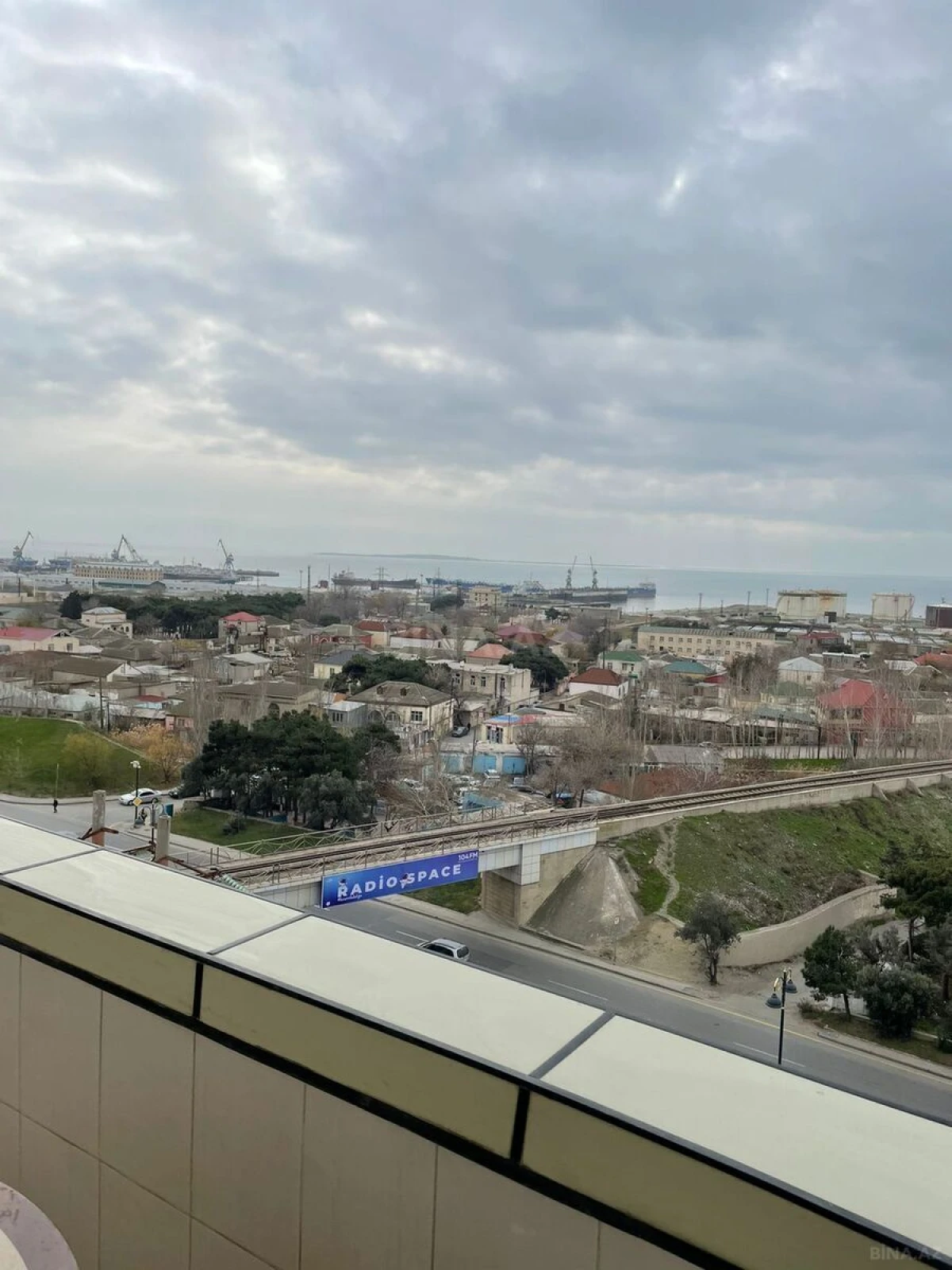 Kirayə verilir 2 otaqlı mənzil 96 m²