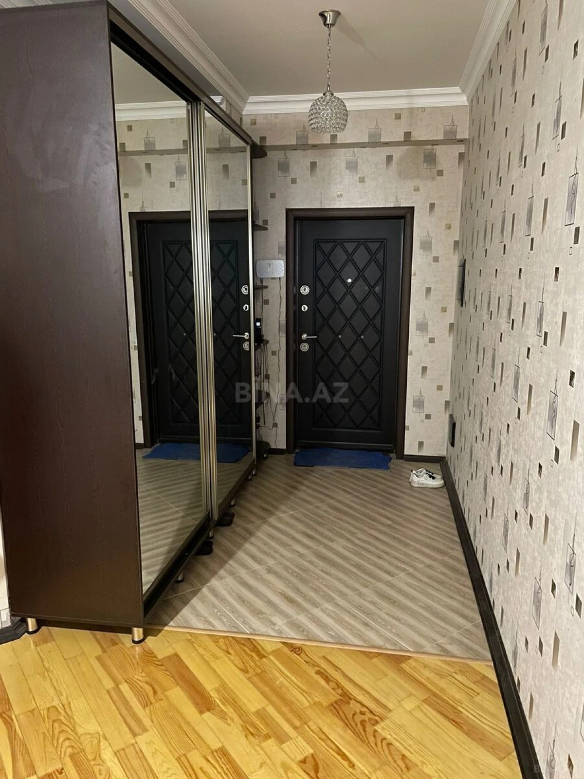 Kirayə verilir 2 otaqlı mənzil 96 m²