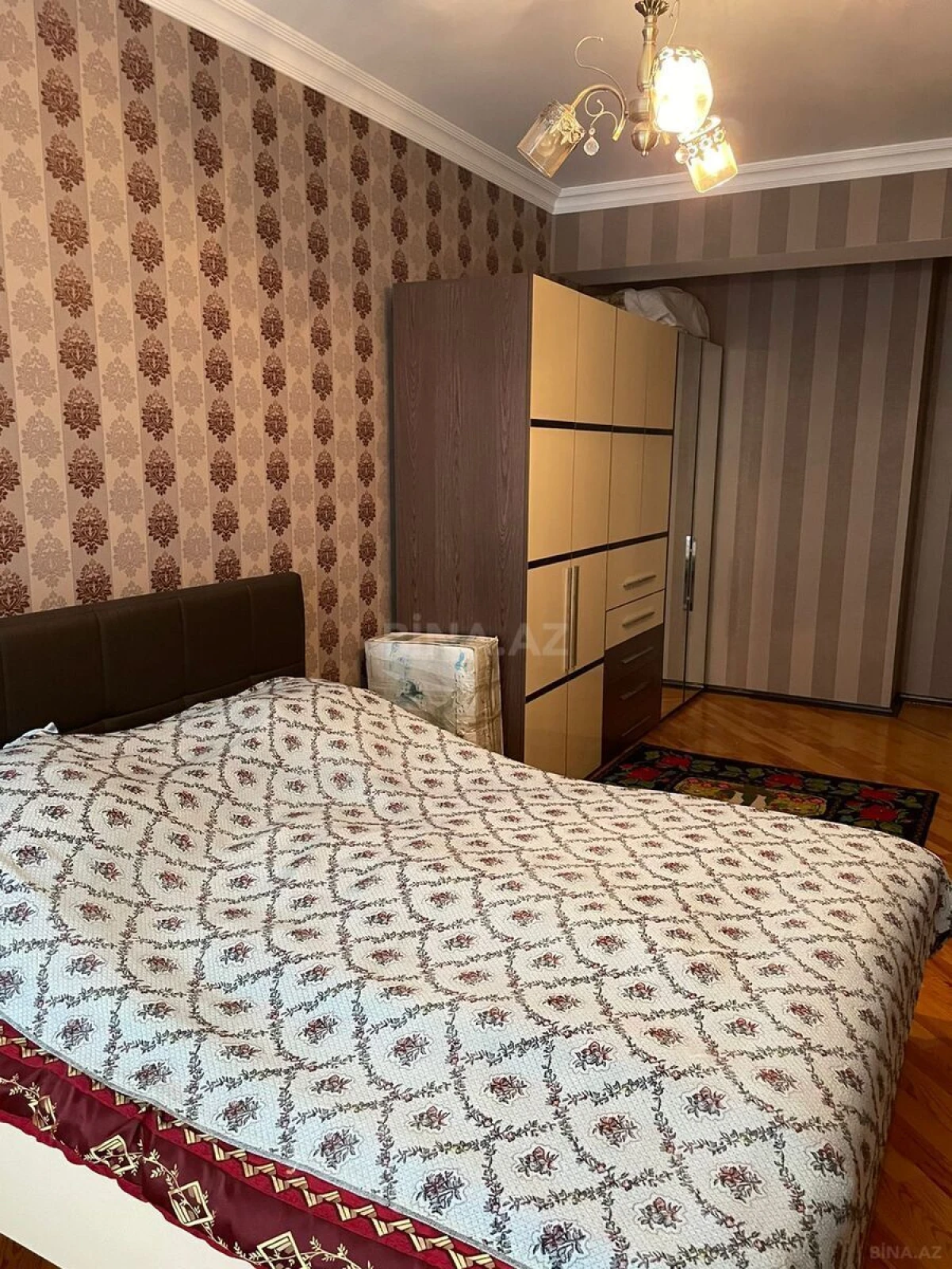Kirayə verilir 2 otaqlı mənzil 96 m²