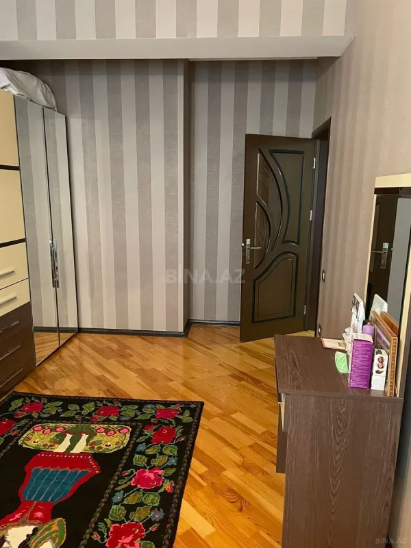 Kirayə verilir 2 otaqlı mənzil 96 m²