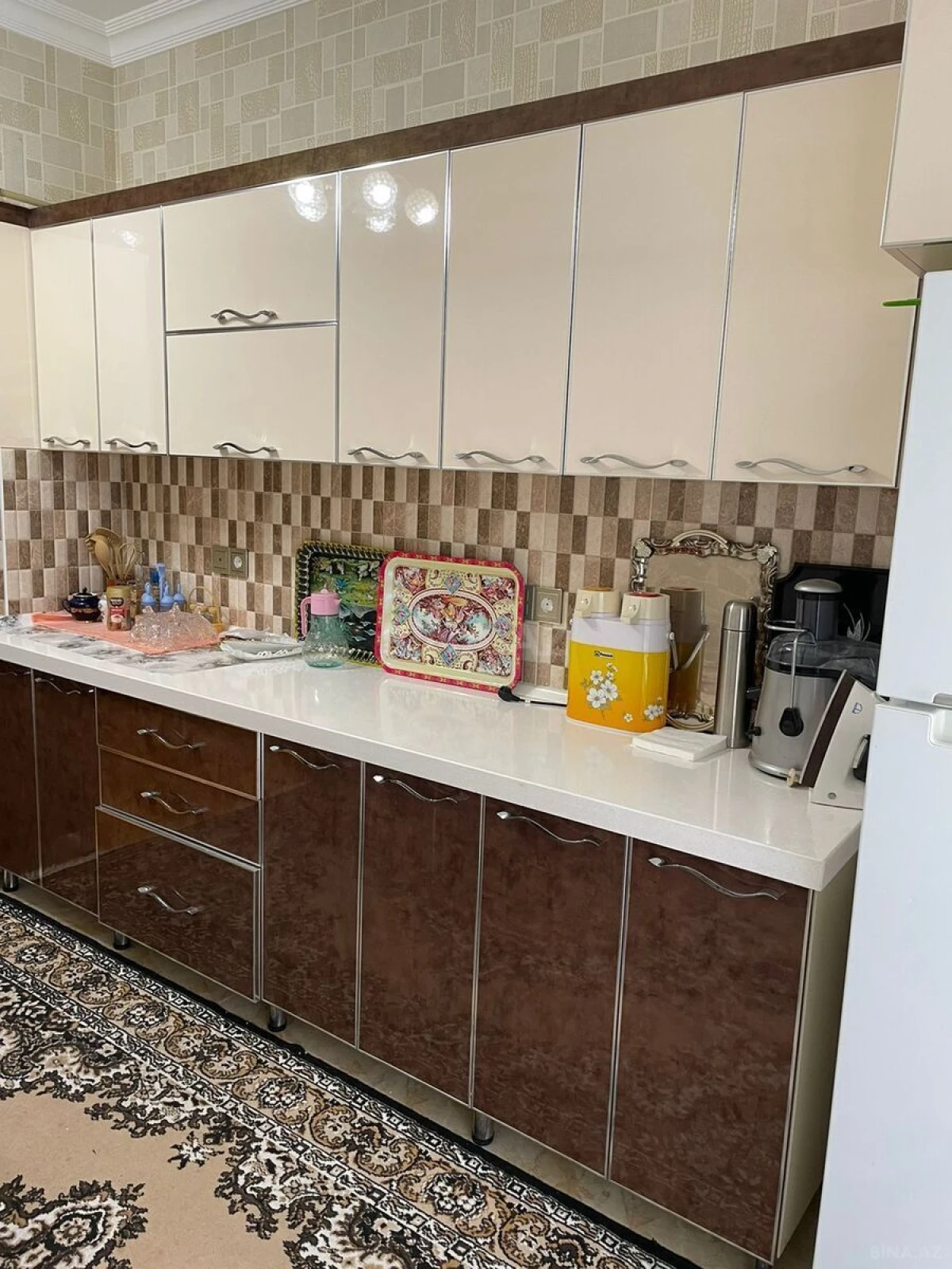 Kirayə verilir 2 otaqlı mənzil 96 m²