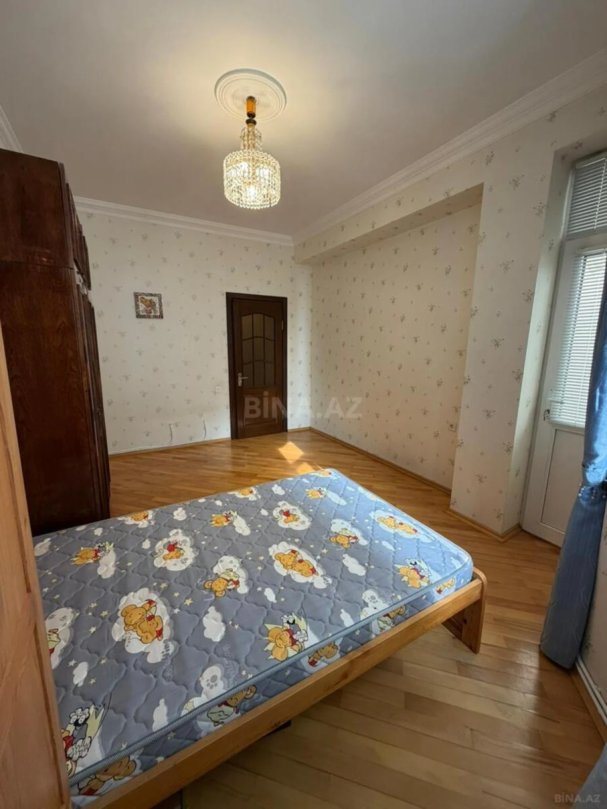 Satılır 3 otaqlı mənzil 120 m²