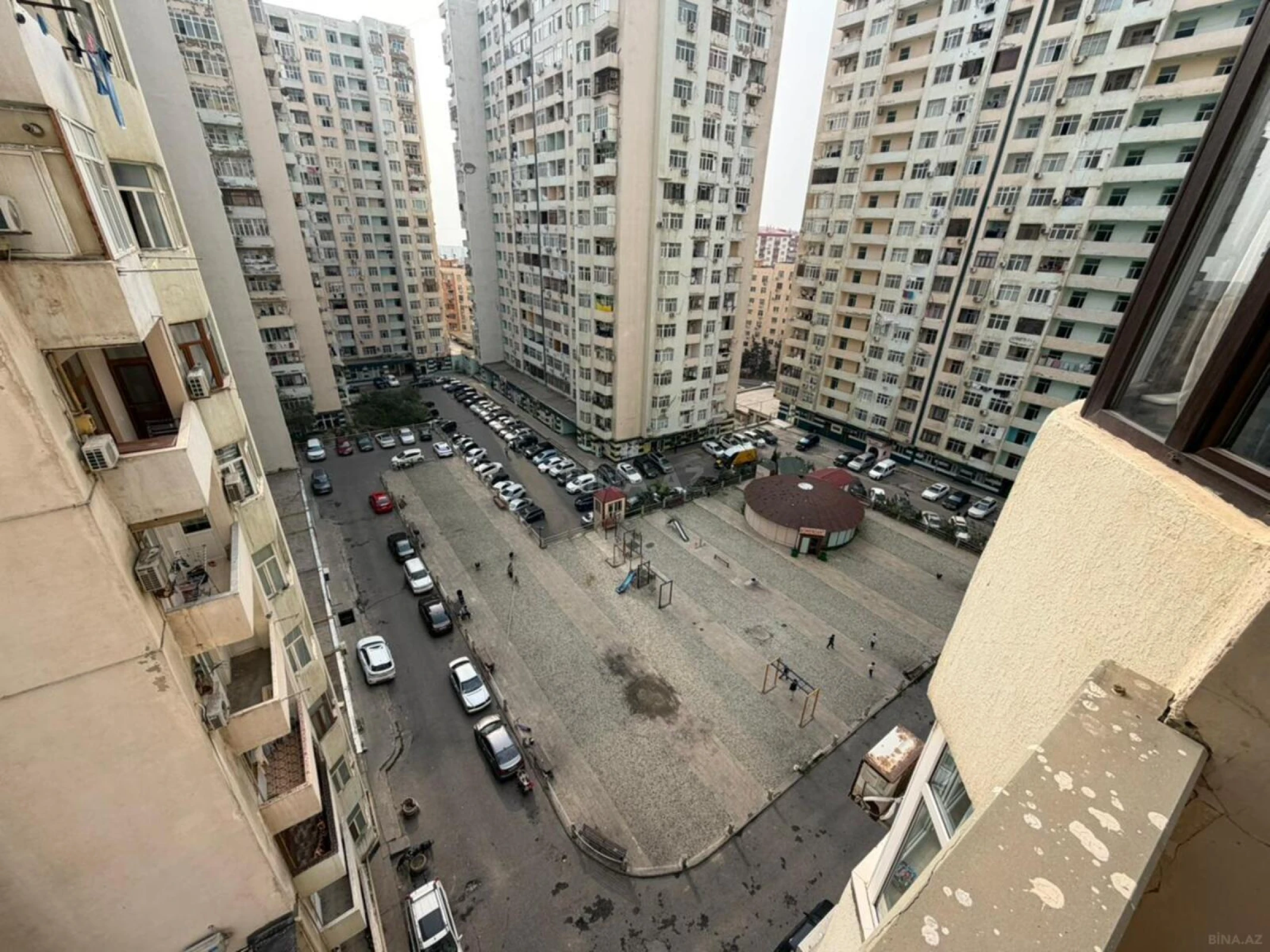 Satılır 3 otaqlı mənzil 120 m²